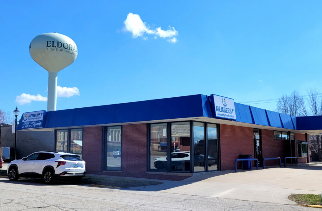 Image of MEMBERS1st branch in Eldora, Iowa.